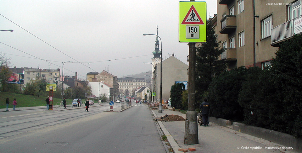 V situaci na obrázku musí řidič při řízení zohlednit, že