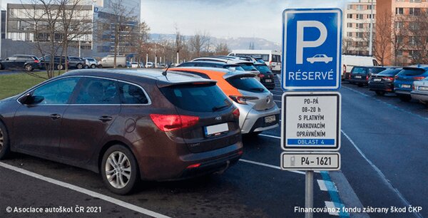 Smí řidič motorového vozidla, který není držitelem platného parkovacího oprávnění pro…